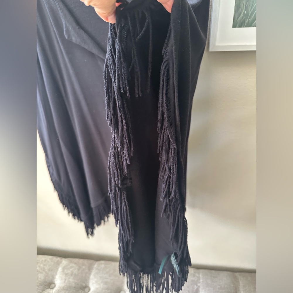 Lauren by Ralph Lauren Womens Black Fringe Poncho Blouse in XXL - Picture 6 of 7